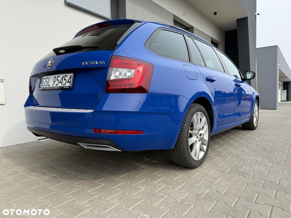 Skoda Octavia 2.0 TDI DSG Sportline - 6