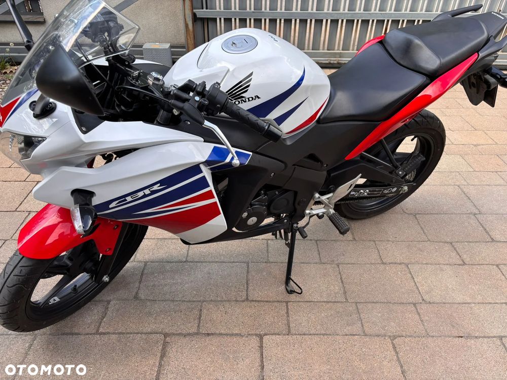 Honda CBR - 1