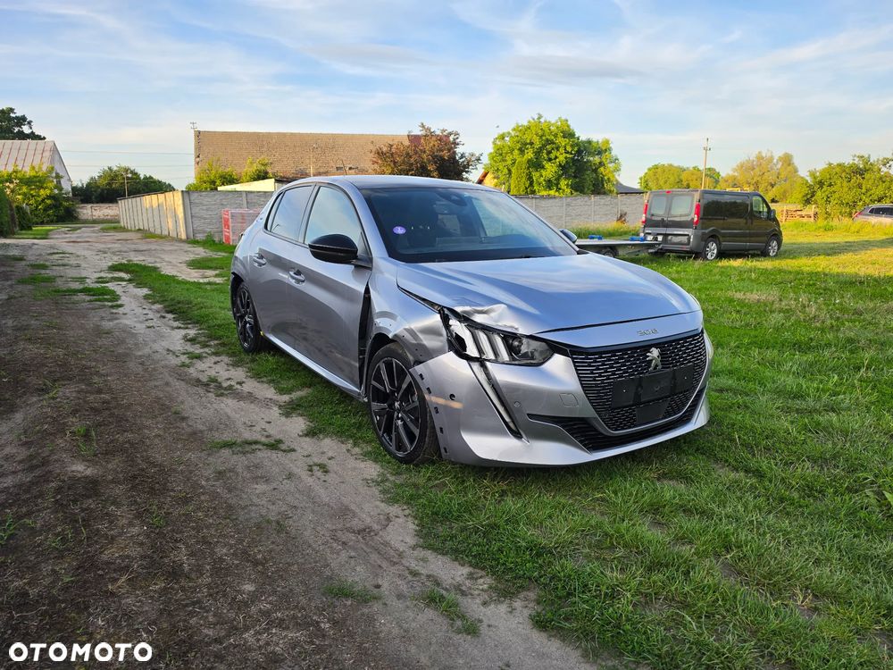 Peugeot 208 PureTech 130 EAT8 GT - 4