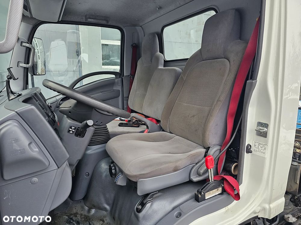 Isuzu N1R - 11
