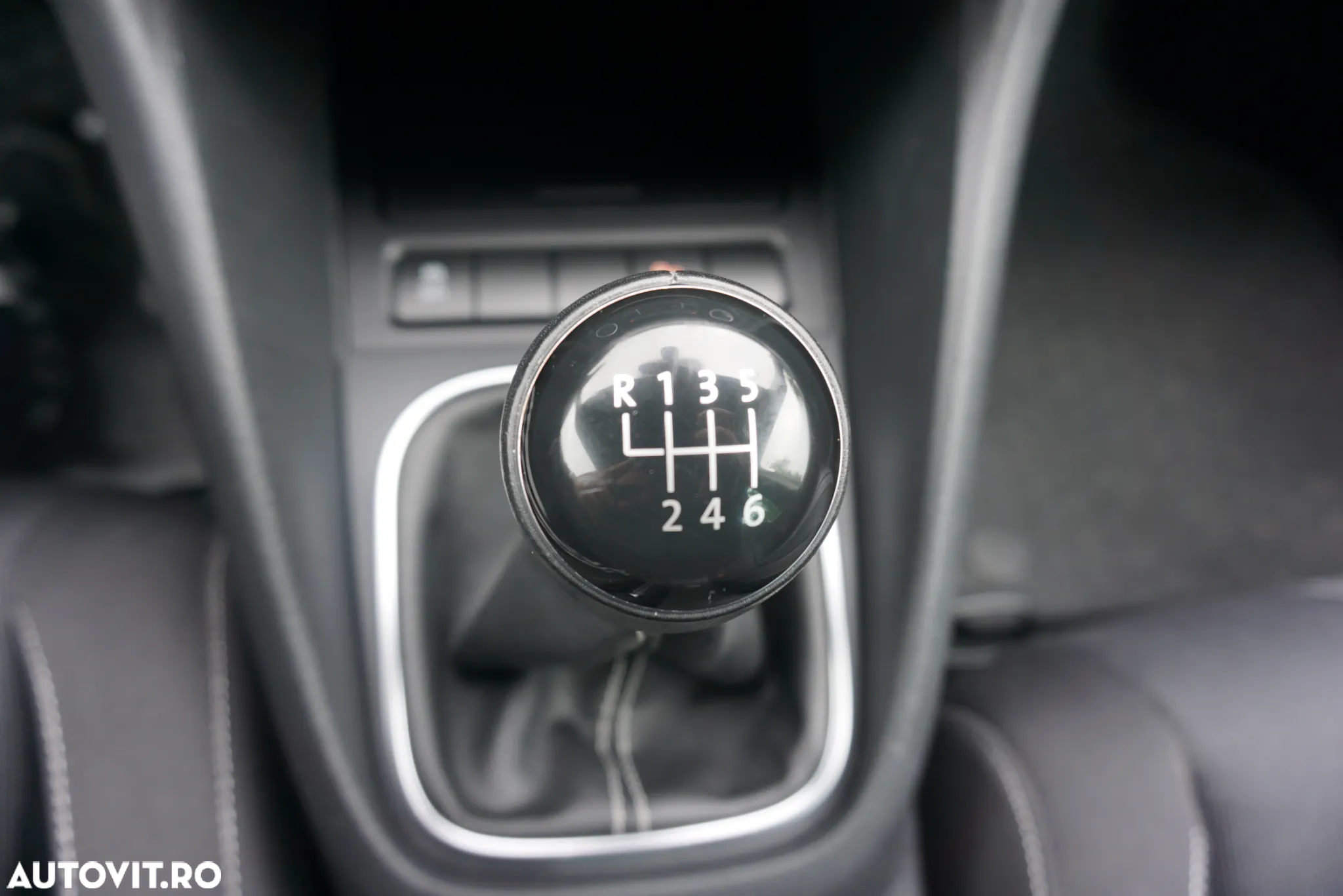 Volkswagen Golf 1.2 TSI BlueMotion Technology MATCH - 27