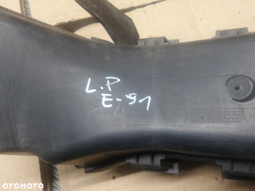 BMW E91 KOMBI 2.0D KIEROWNICA WLOT POWIETRZA PRAWY PRZÓD 7121570 7121569 - 8