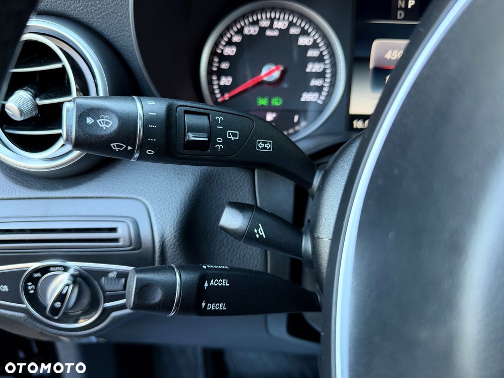 Mercedes-Benz GLC - 39