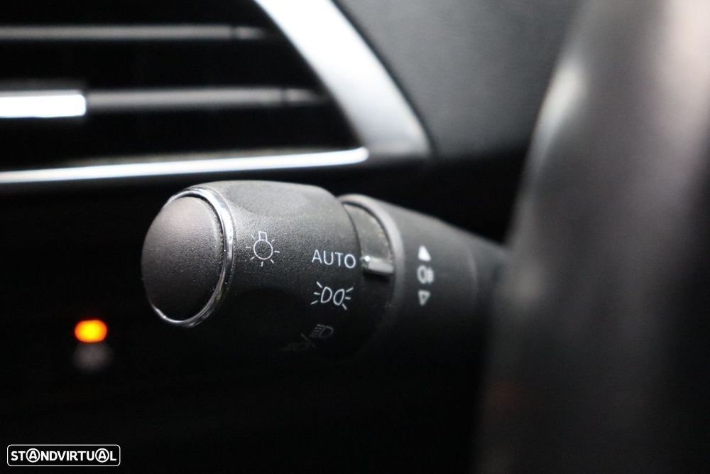Peugeot 3008 BlueHDi 130 Stop & Start Allure Business-Pack - 28