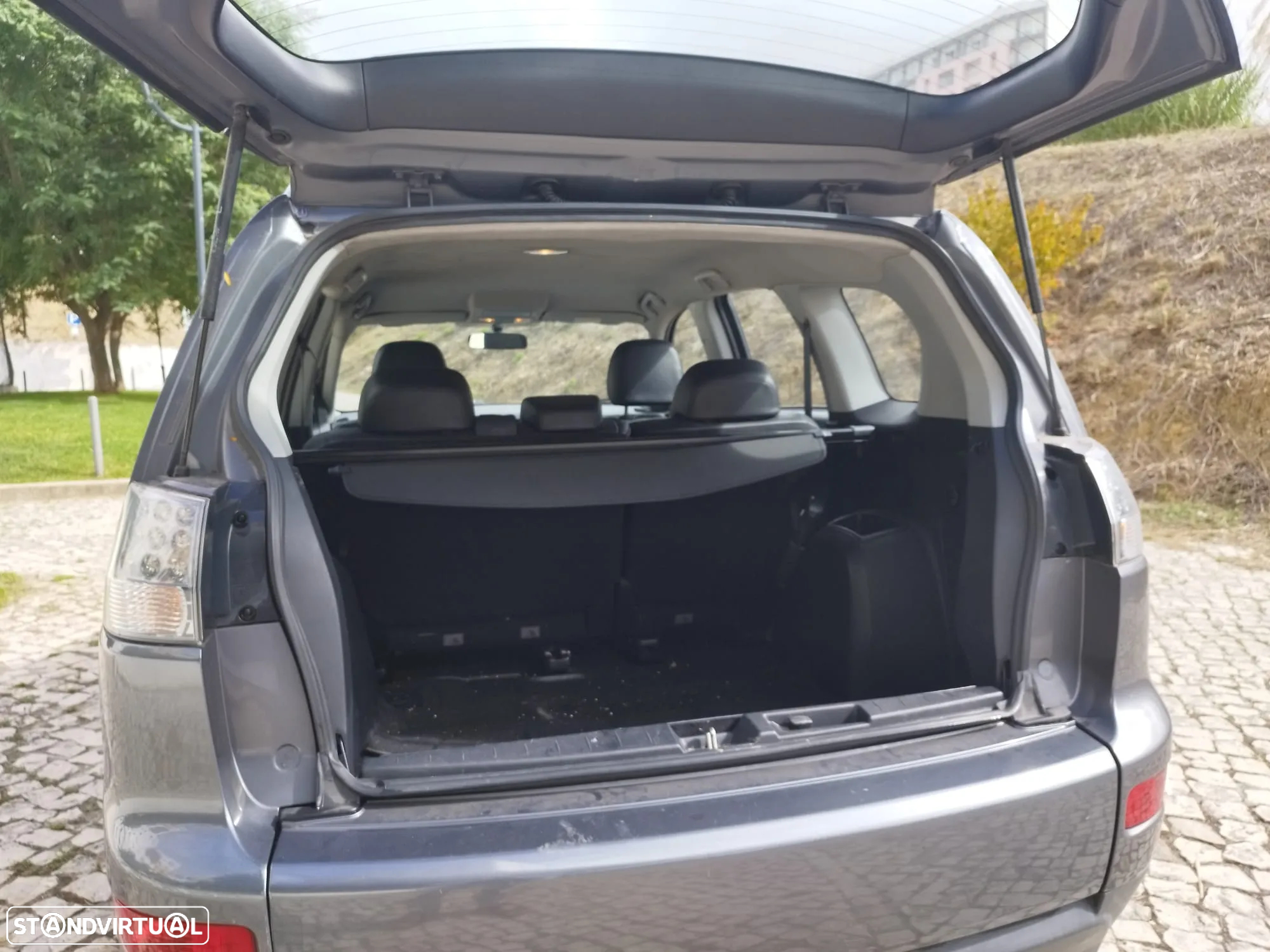 Mitsubishi Outlander 2.0 DI-D Instyle 4WD - 5