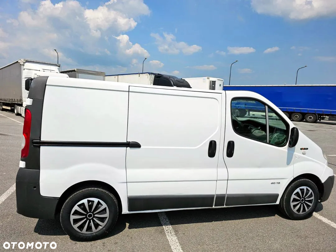 Renault Trafic - 11