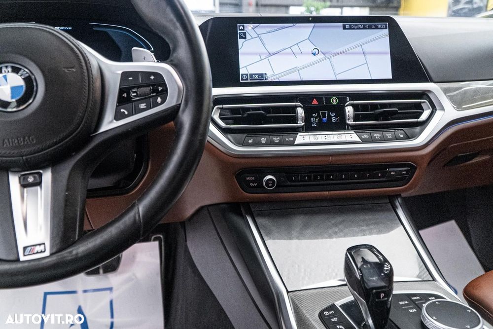 BMW Seria 3 330e Aut. M Sport - 33