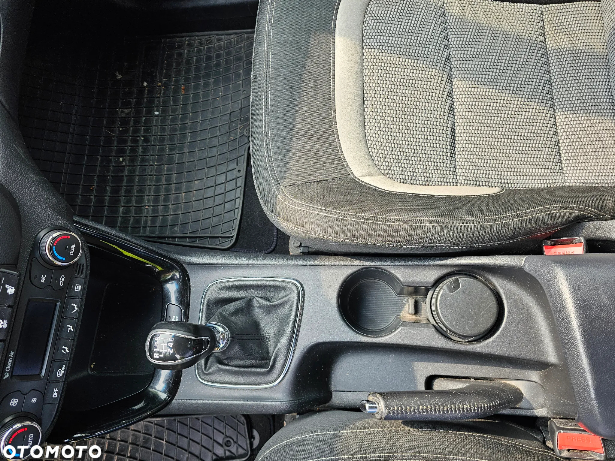 Kia Ceed 1.6 CRDi 128 Vision - 18