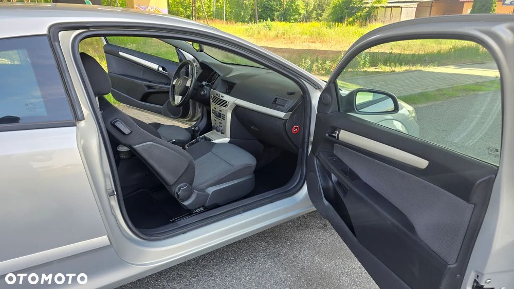 Opel Astra 1.6 Catch me - 24
