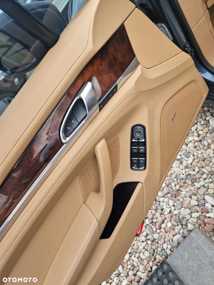Porsche Panamera - 14