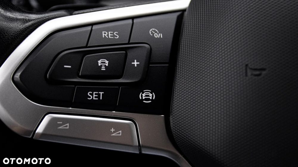 Volkswagen Golf Variant 1.5 eTSI EVO Life DSG - 22