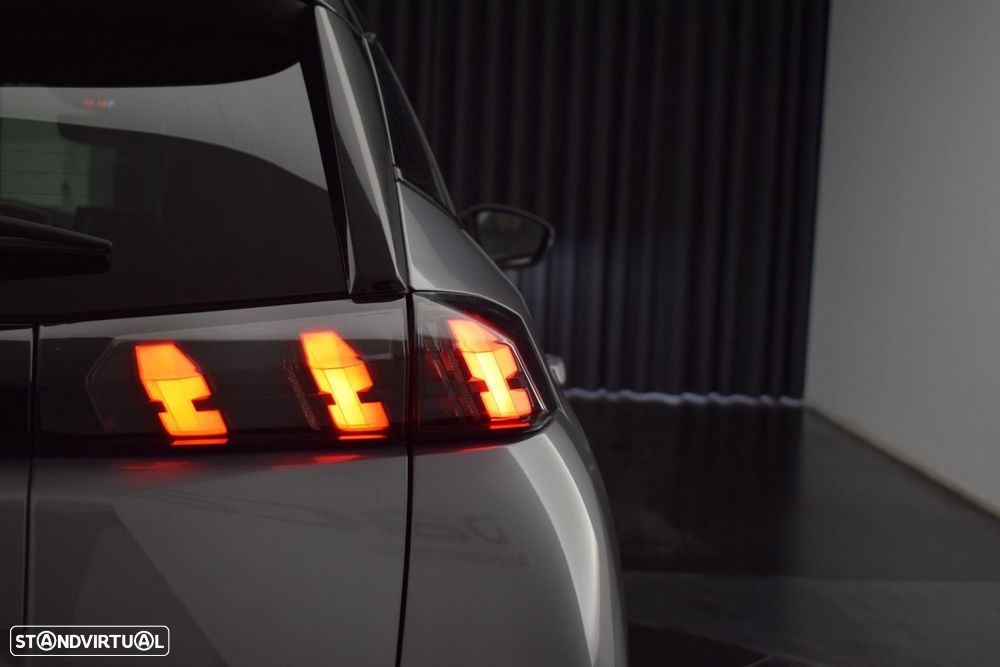 Peugeot e-2008 50 kWh GT Pack - 9