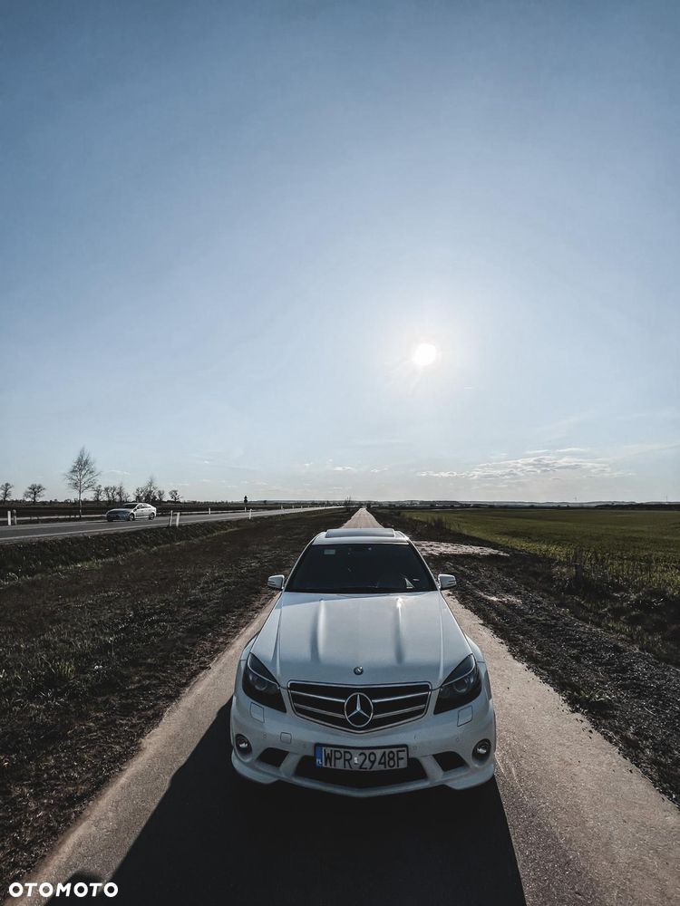 Mercedes-Benz C-Class 2010 photo 3