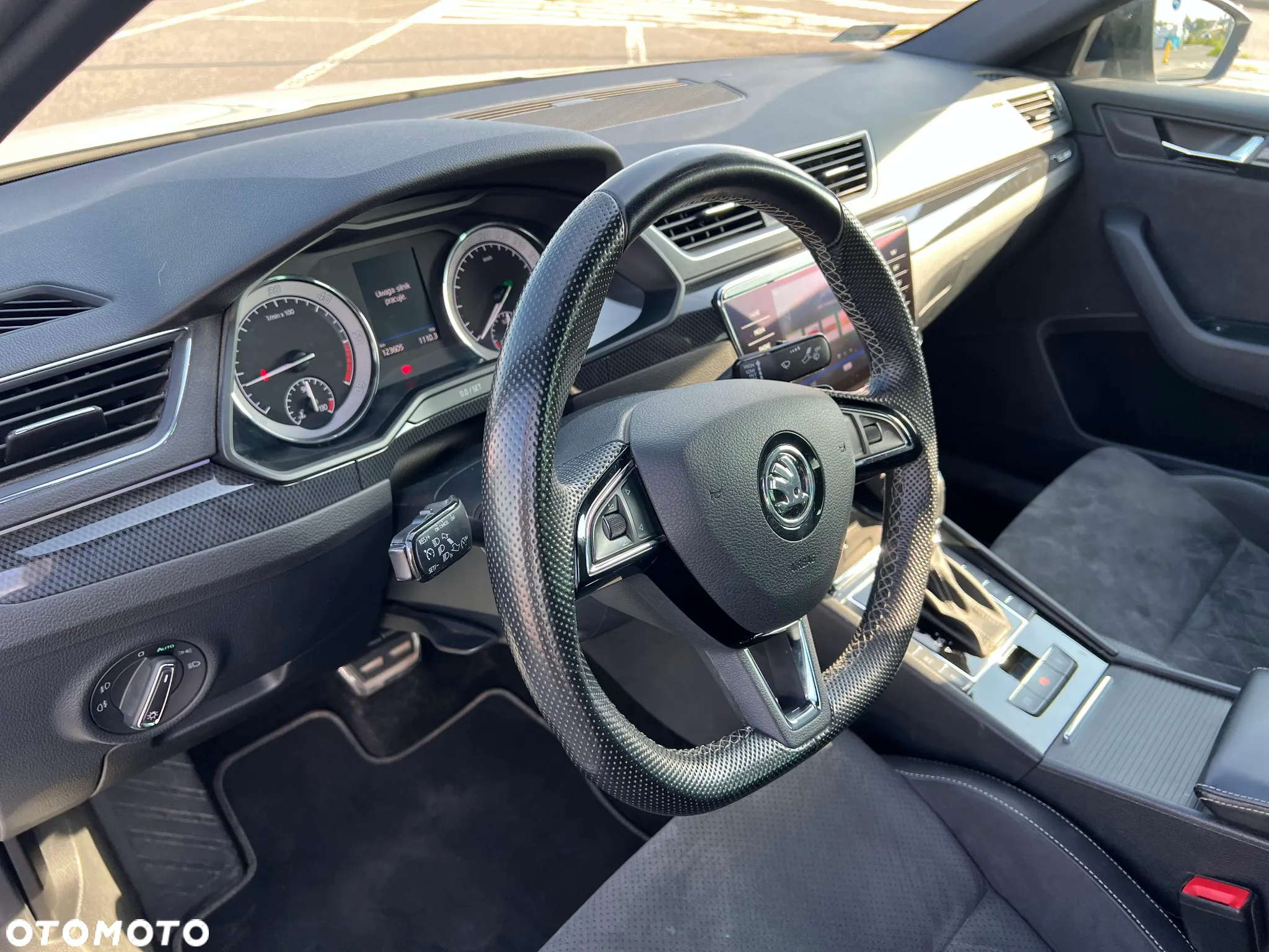Skoda Superb 2.0 TDI Sportline DSG - 24