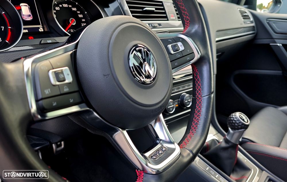 VW Golf 2.0 TSi GTi Performance - 22