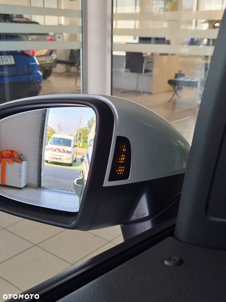 Volkswagen Touran 2.0 TDI BMT Comfortline DSG - 32