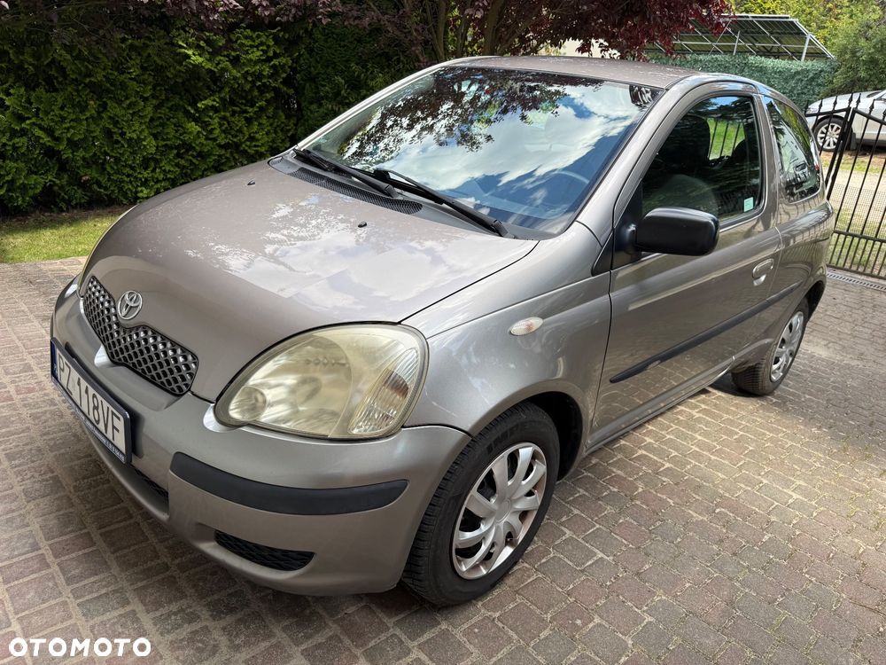 Toyota Yaris - 1