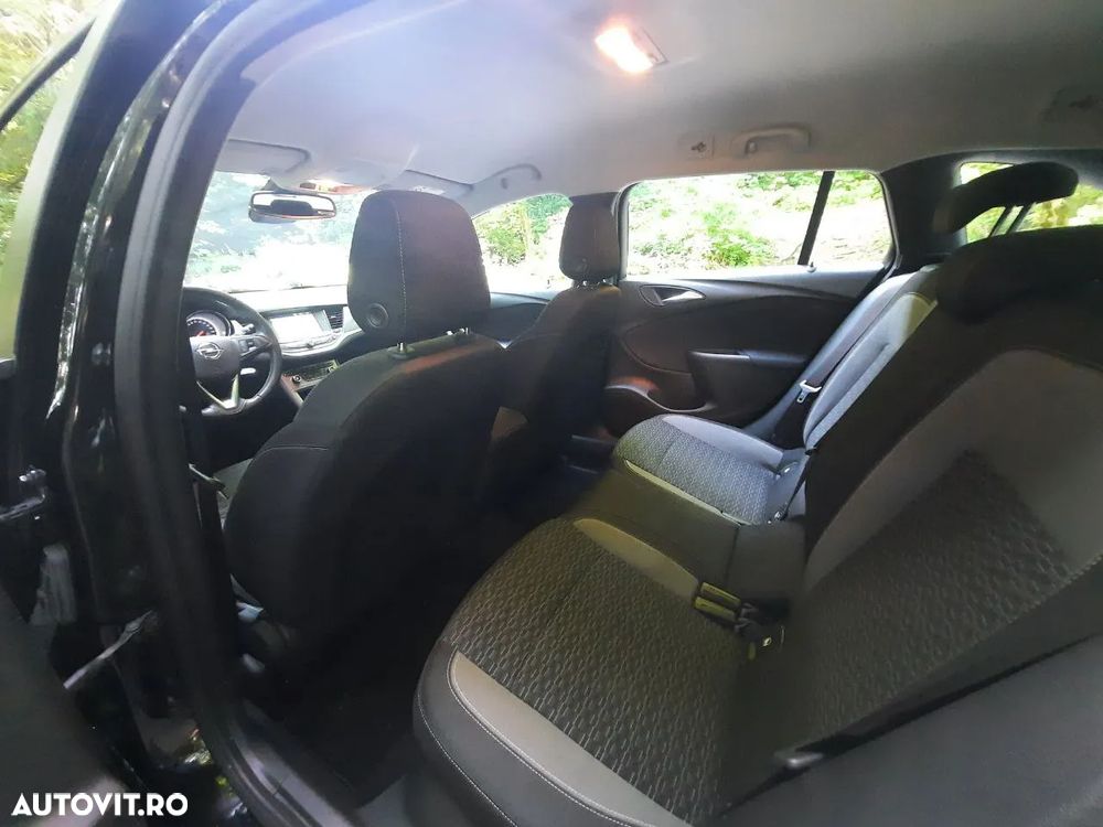 Opel Astra 1.5 D Start/Stop Sports Tourer Business Edition - 10