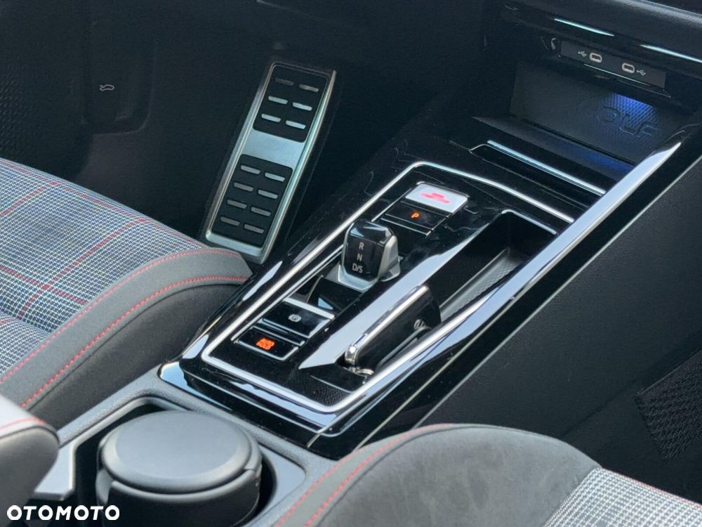 Volkswagen Golf 2.0 TSI GTI DSG - 17