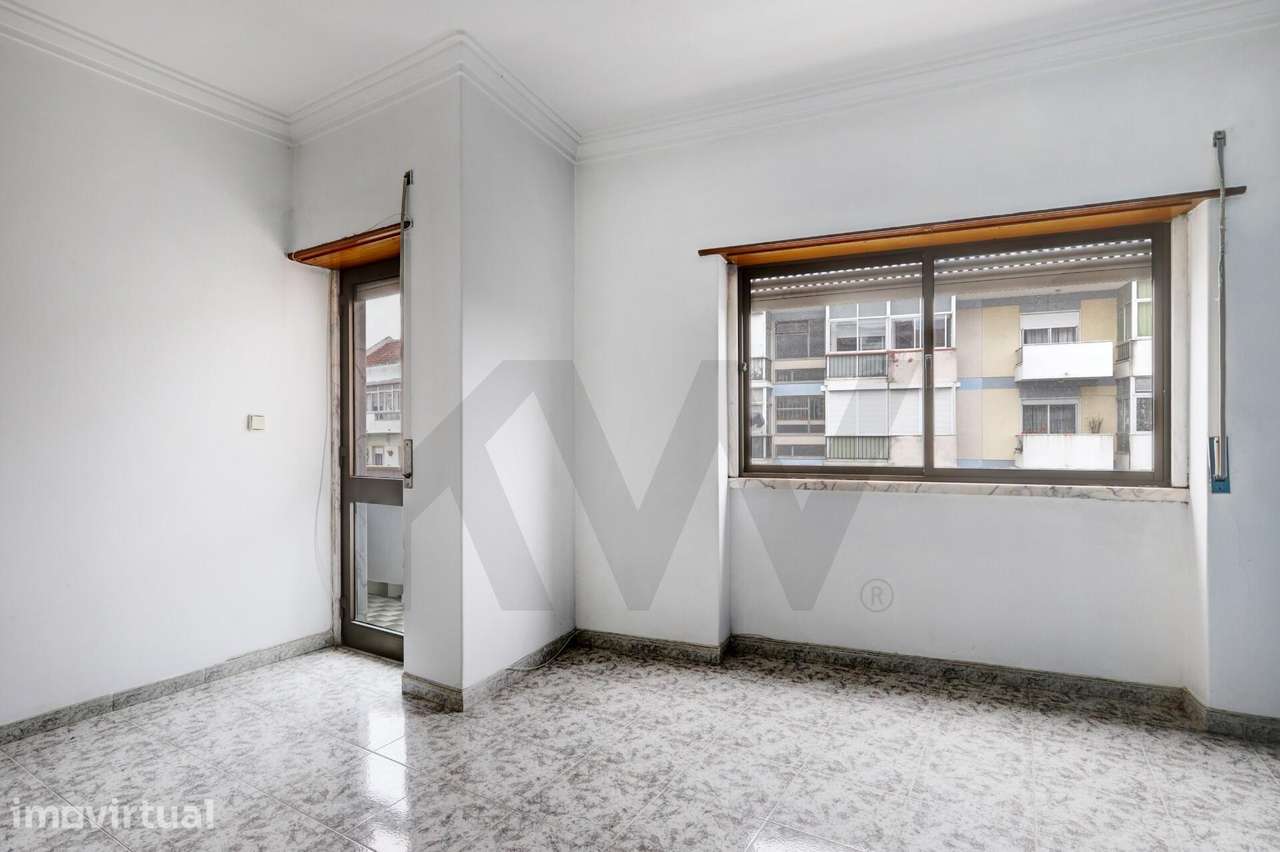 Apartamento T3 com 3 Varandas – Perto do Palácio Nacional de Queluz - Grande imagem: 2/29