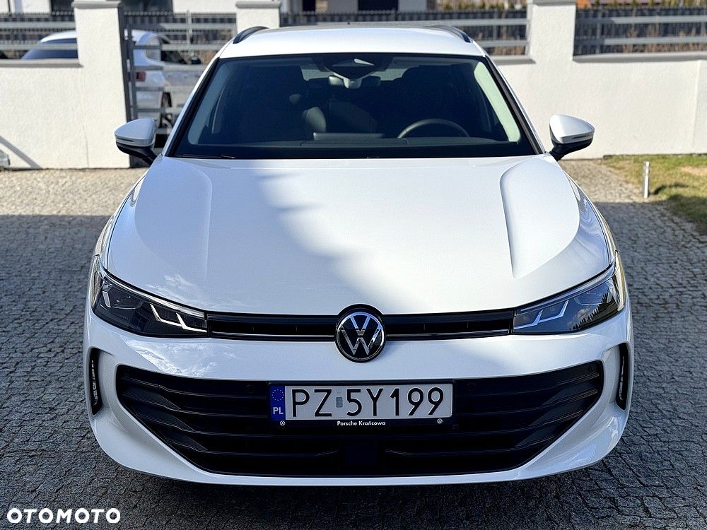 Volkswagen Passat - 4