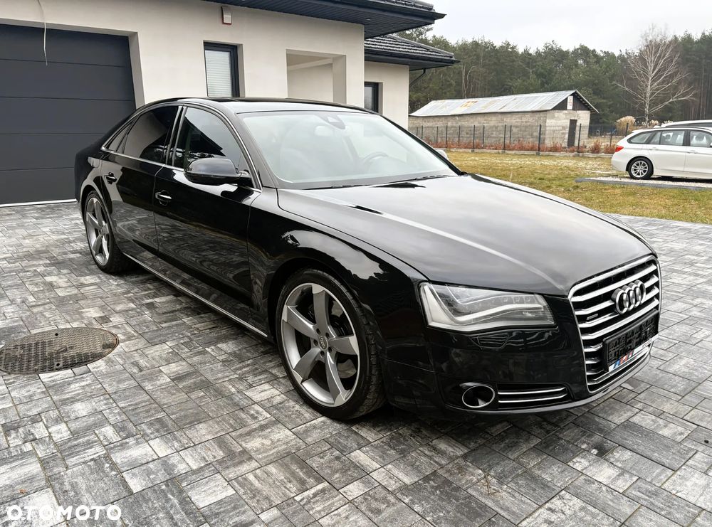 Audi A8 - 8