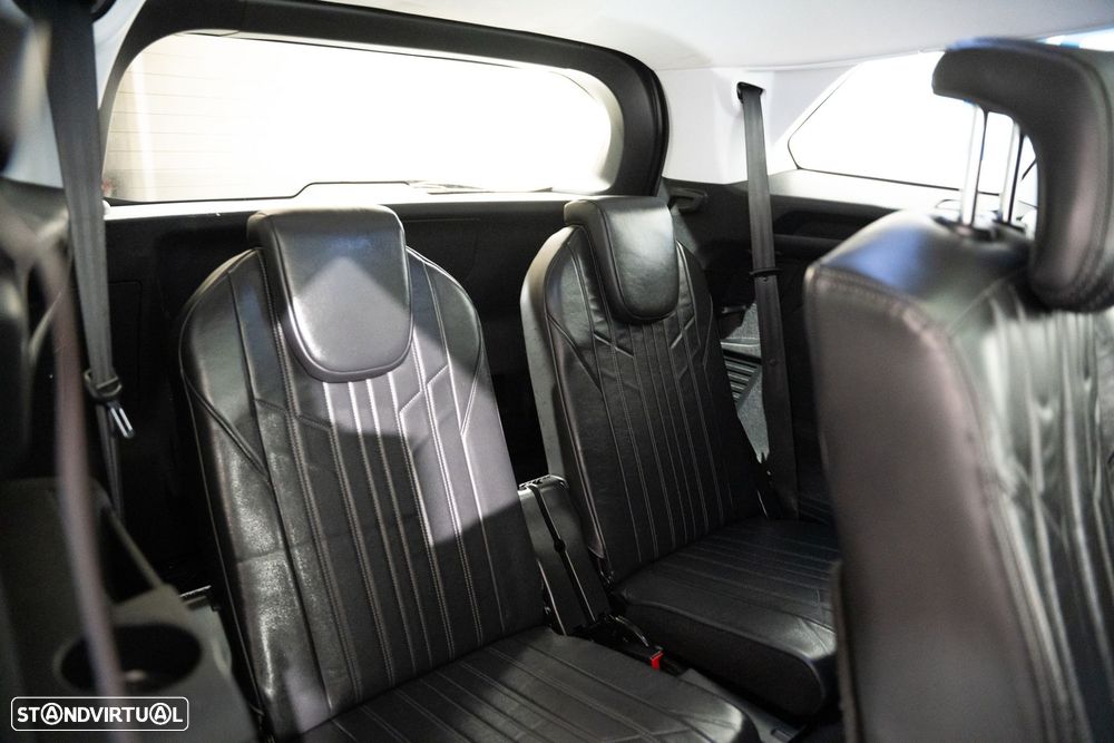 Peugeot 5008 1.2 PureTech Allure Pack EAT8 - 28