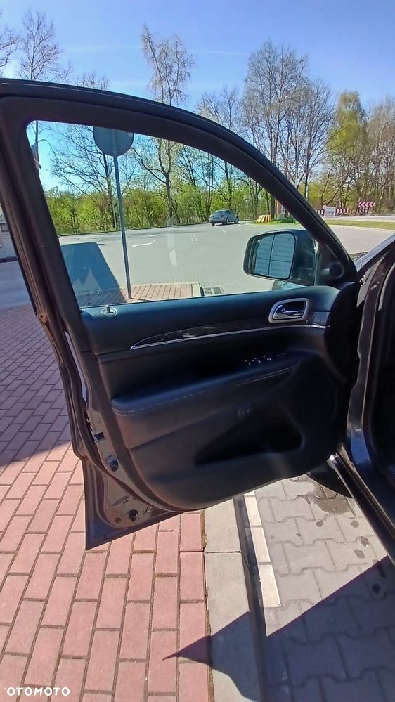 Jeep Cherokee - 4