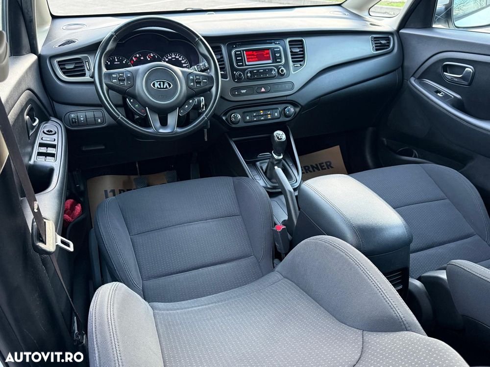Kia Carens 1.7 CRDi Vision - 14