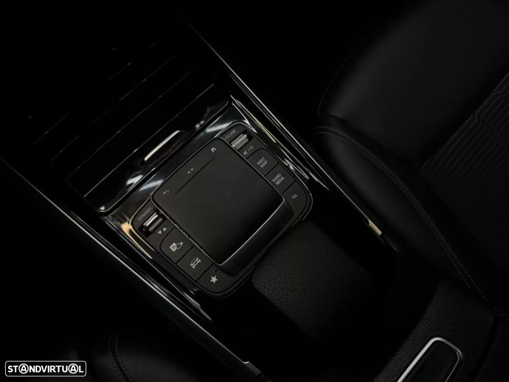 Mercedes-Benz GLA 250 e 8G-DCT - 16