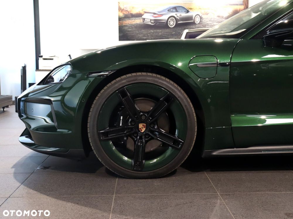 Porsche Taycan 105kWh 4S Black Edition - 11