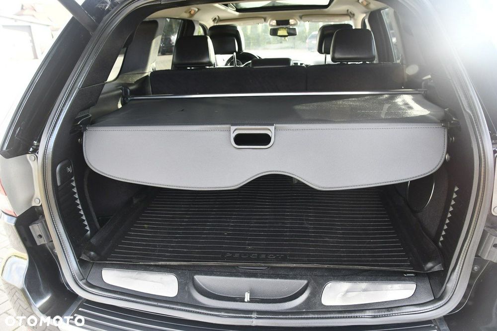 Jeep Grand Cherokee - 21