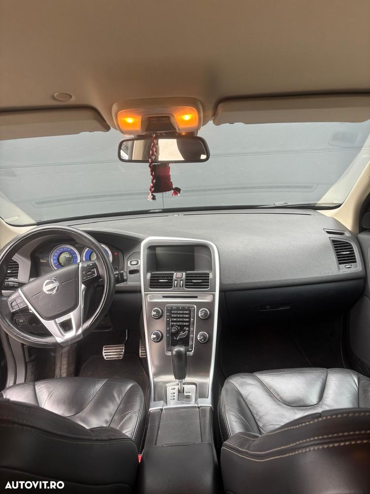 Volvo XC 60 D5 AWD A6 Basic - 6