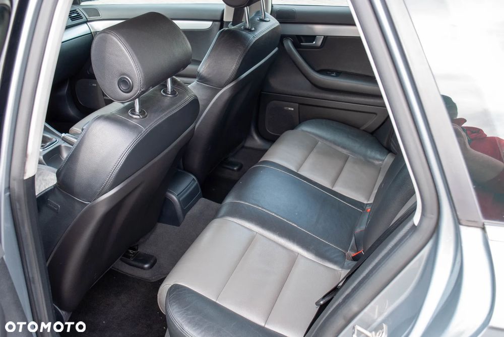 Audi A4 Avant 2.0 TDI DPF Quattro - 24