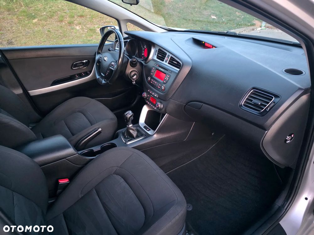 Kia Ceed - 16