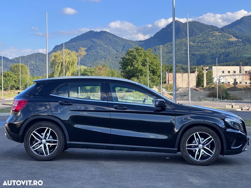 Mercedes-Benz GLA - 3