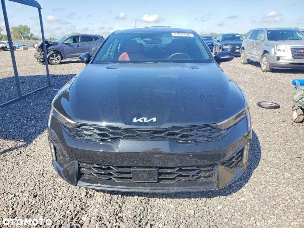Kia K5 - 5