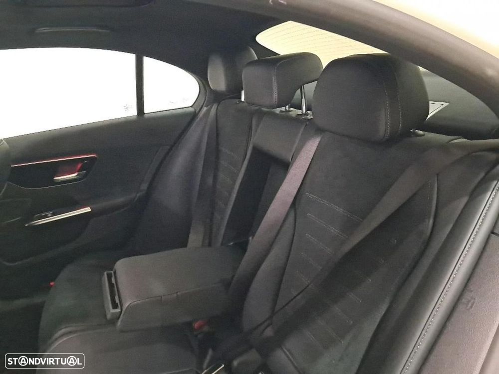 Mercedes-Benz C 300 e AMG Line - 10