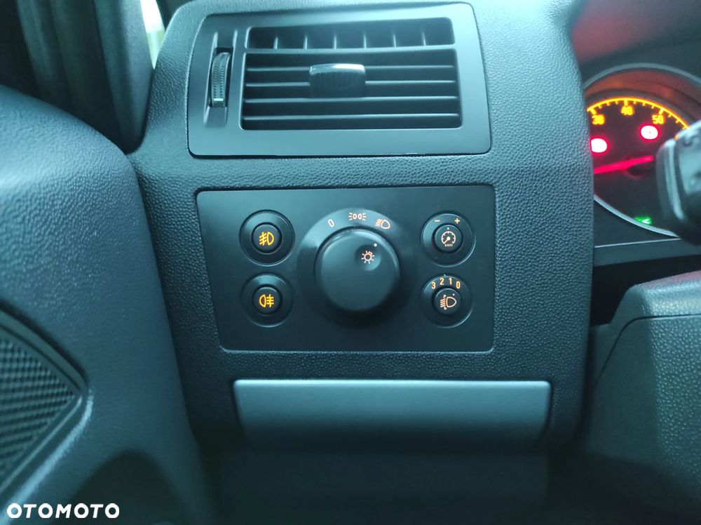 Opel Zafira 1.8 Navi - 34