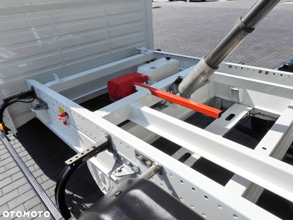 Peugeot BOXER  WYWROTKA PODWÓJNA KABINA DOKA 7 MIEJSC TEMPOMAT KLIMATYZACJA  140KM - 21