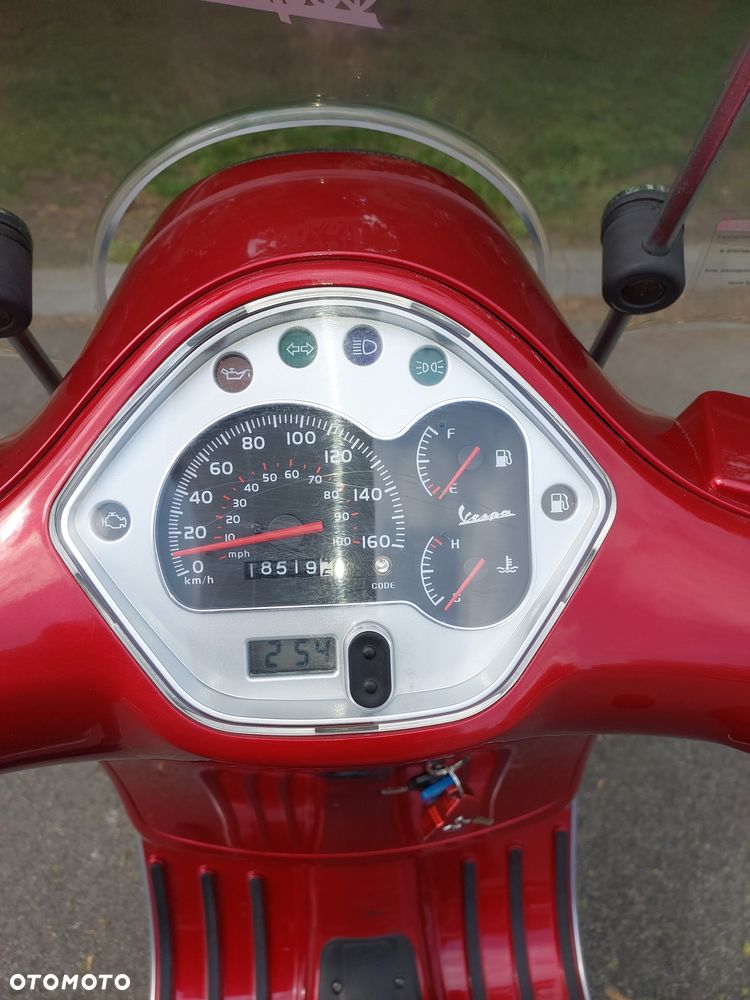 Vespa GTS - 4
