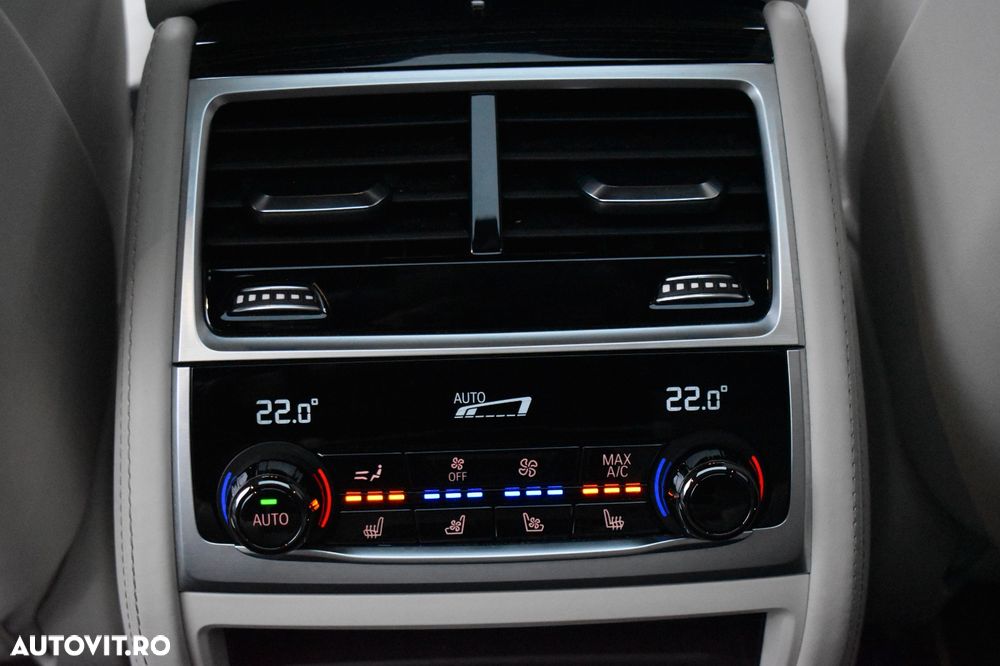 BMW Seria 7 740Ld xDrive MHEV - 31