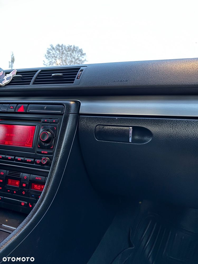 Audi A4 Limousine - 24