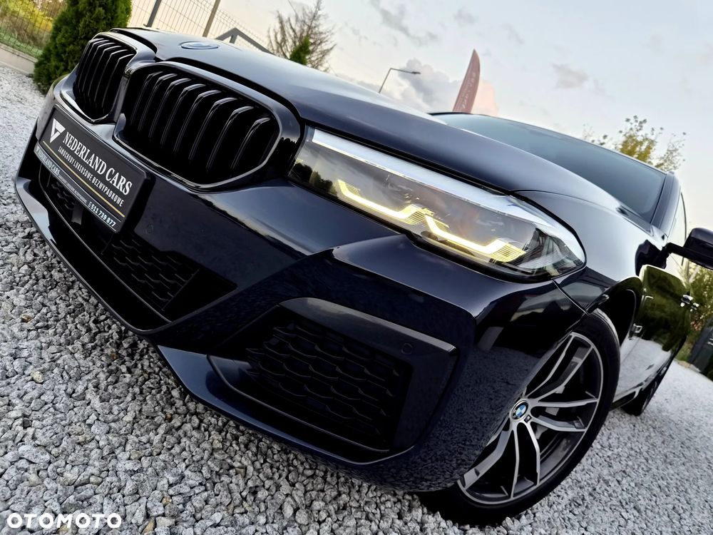 BMW Seria 5 530e xDrive M Sport sport - 35