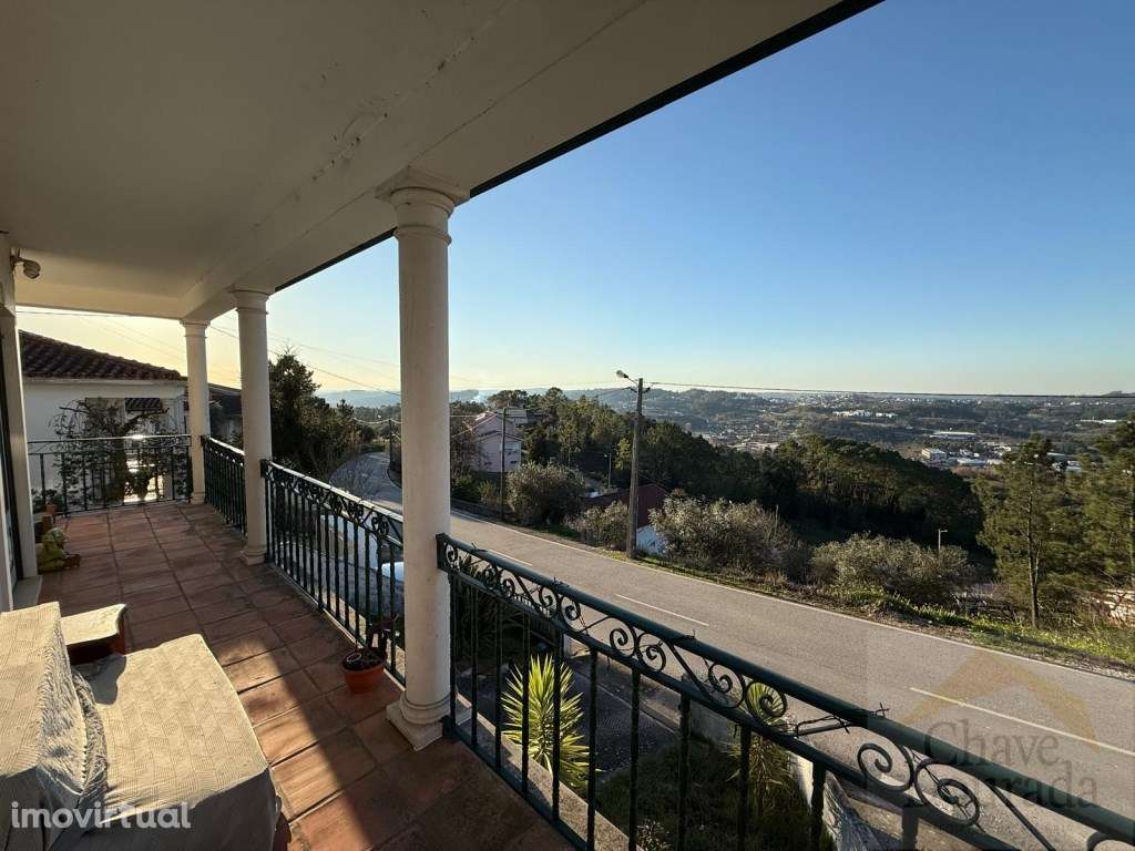 Moradia T3+1 com garagem - na encosta do Logo de Deus - Grande imagem: 3/29