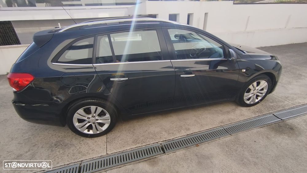 Chevrolet Cruze SW 1.7 VCDi LTZ - 2