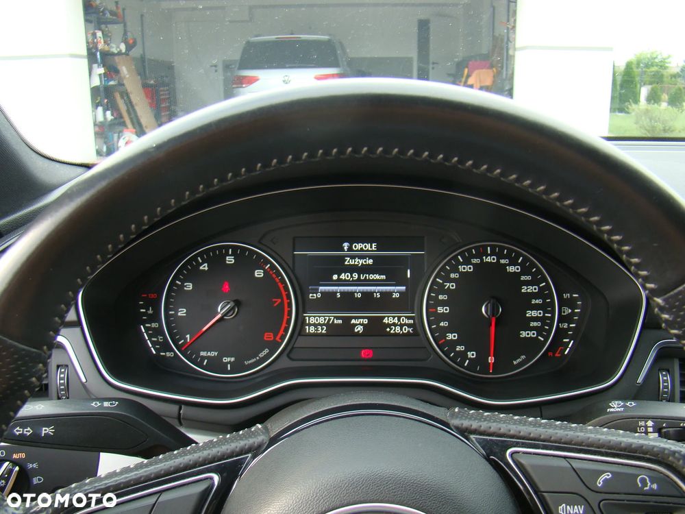 Audi A4 Avant 2.0 TFSI ultra design - 25