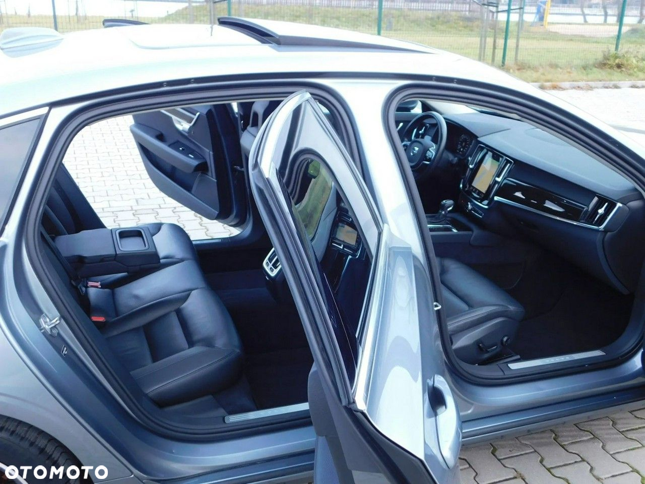 Volvo S90 - 11