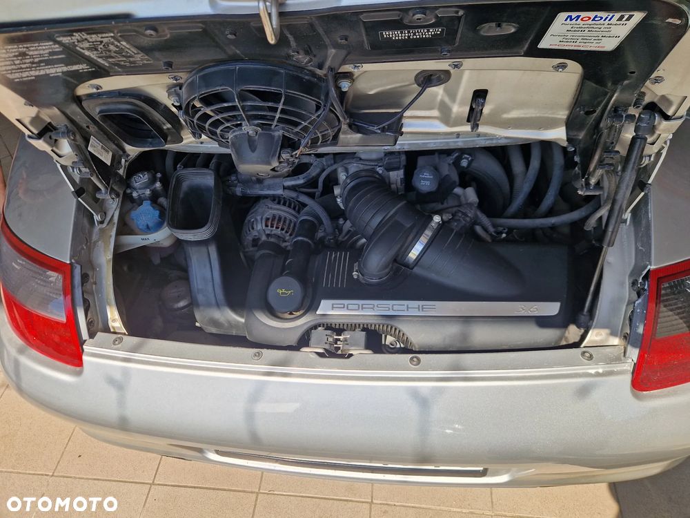 Porsche 911 Carrera Tiptronic S - 6