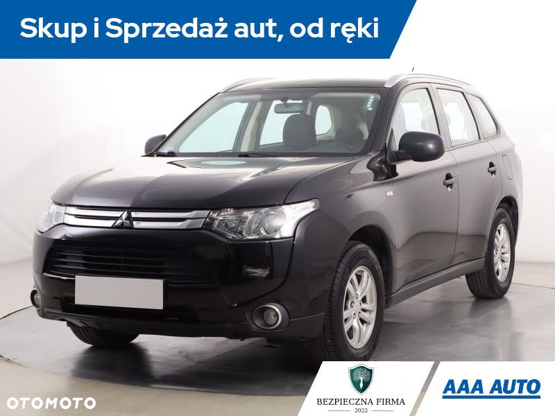 Mitsubishi Outlander - 2